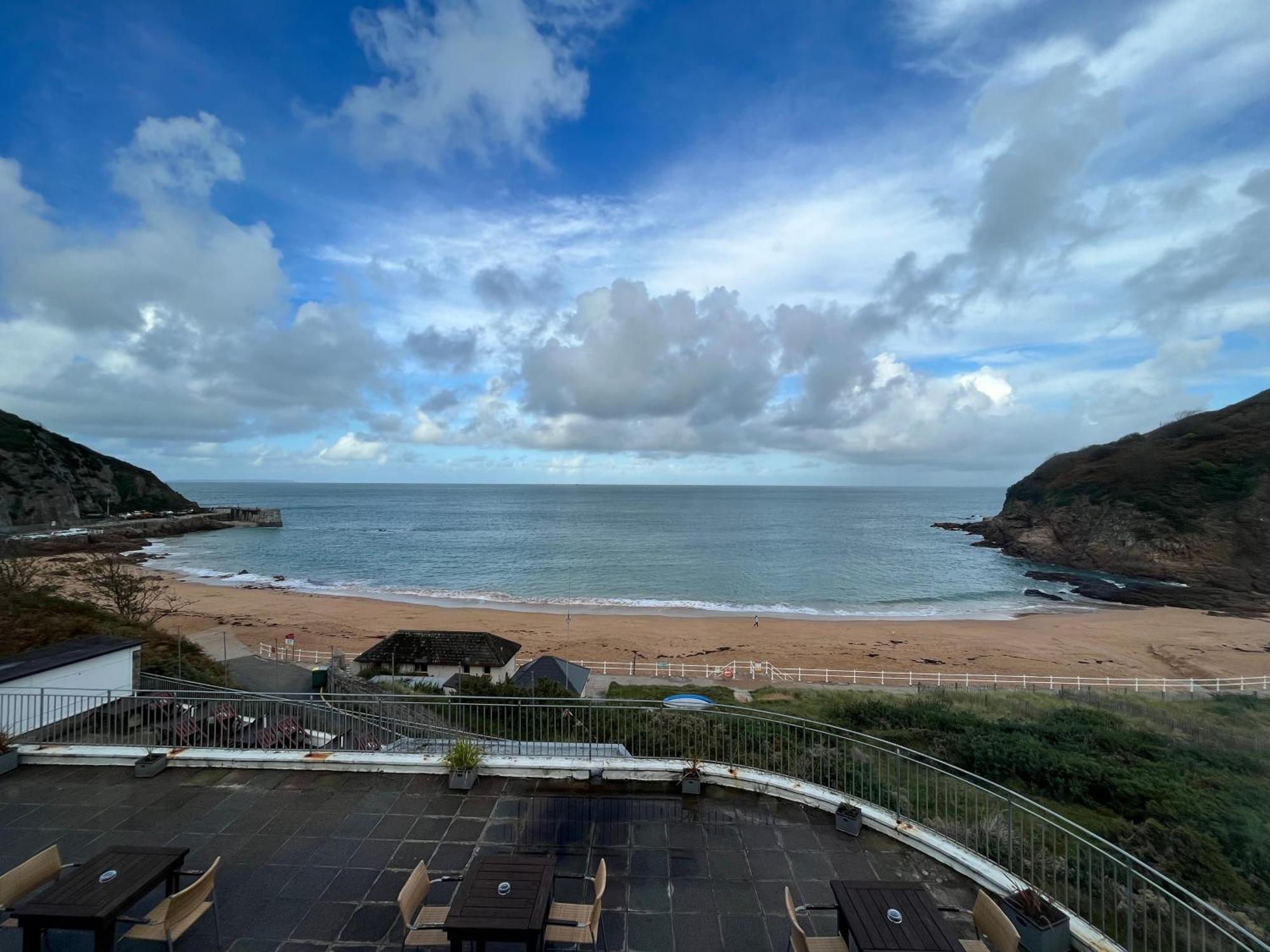 The Prince Of Wales Hotel St Ouen's Exterior photo